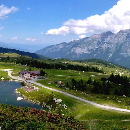 Rifugio Viviani Pradalago Madonna エクステリア 写真