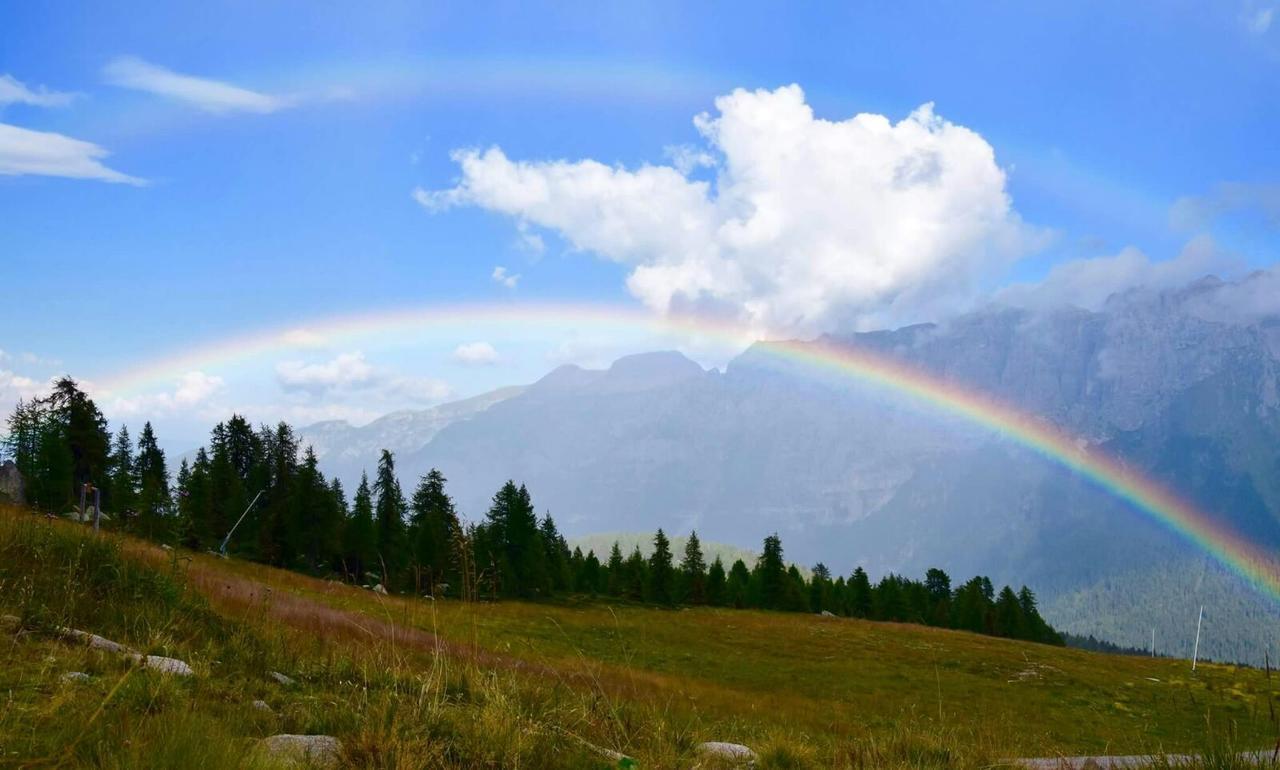 Rifugio Viviani Pradalago Madonna エクステリア 写真